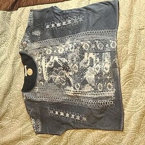 Monari Women’s L/XL Beautiful Paisley Tribal Print Top